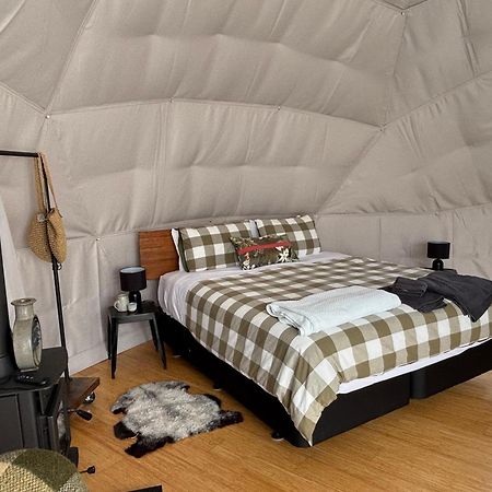 Takahuri Glamping Domes Уонгануи Экстерьер фото