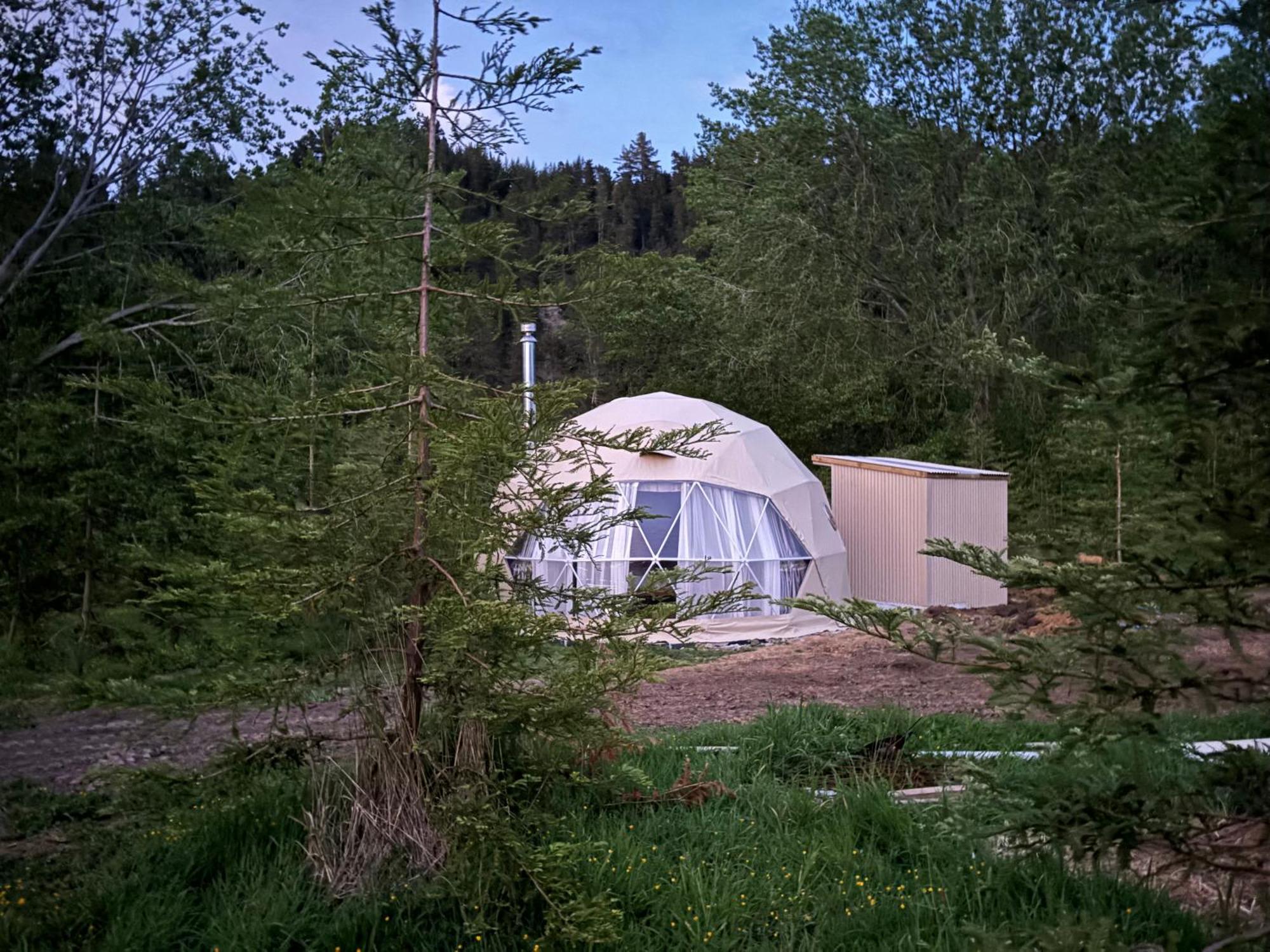 Takahuri Glamping Domes Уонгануи Экстерьер фото